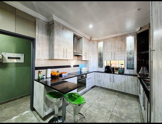 3 BEDROOM HOUSE FOR SALE IN MEYERTON PARK
